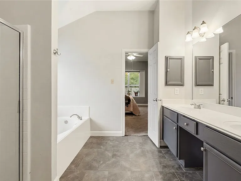 2805 Muirwood Ct — Photo 14