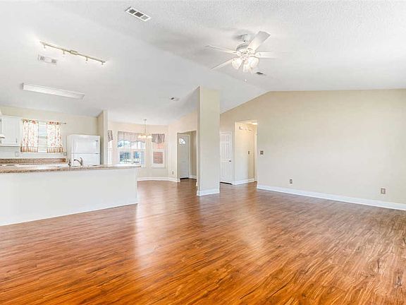 3rd image of 1025 Softshoe Pl