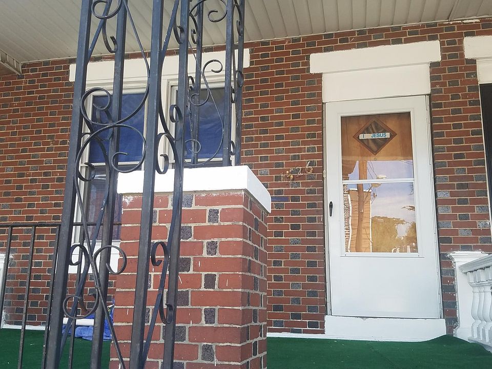 Front Entrance/Porch