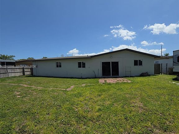 4th image of 11941 SW 200th St