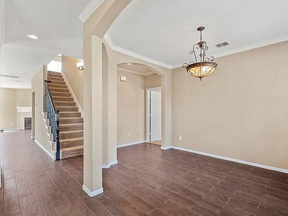 3rd image of 13423 Mondovi Dr