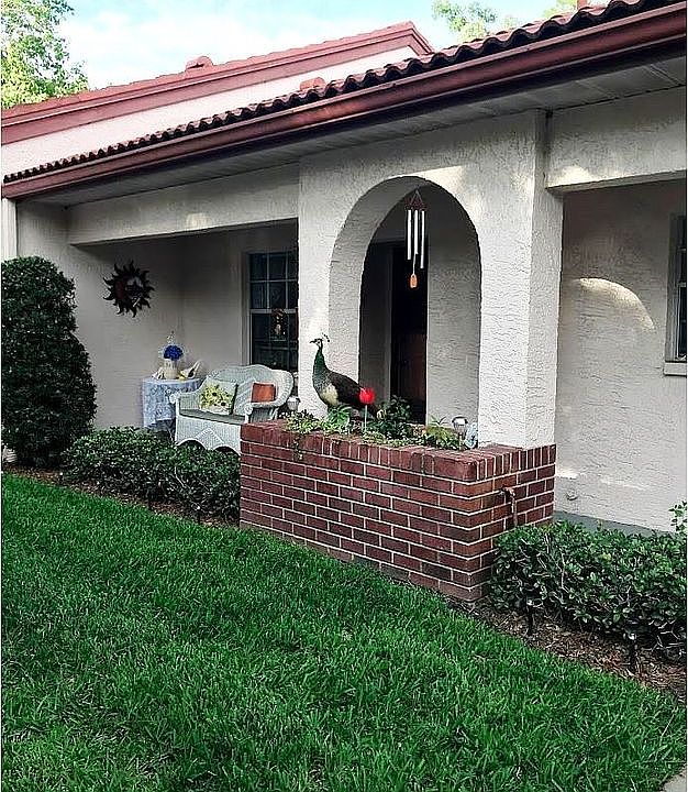 1st image of 1213 Montrose Pl