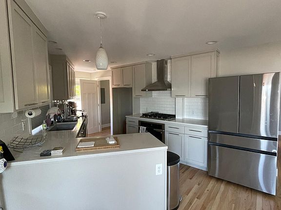 3rd image of 1217 Olympic Way W #1