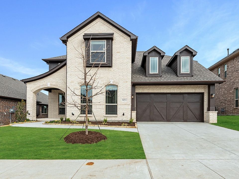 1st image of 821 Blue Yucca Ln