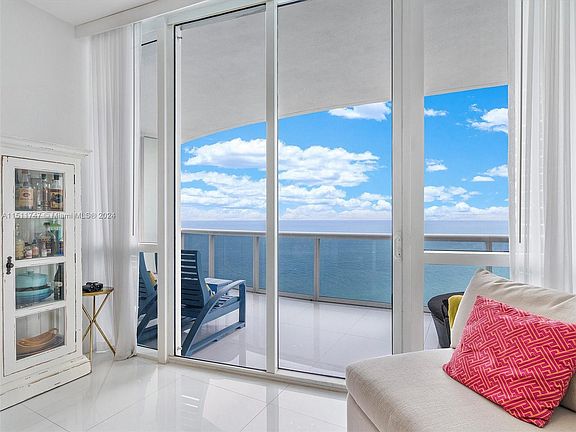 5th image of 15901 Collins Ave APT 2607