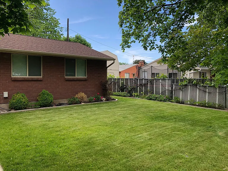 379 N 250 E — Photo 2
