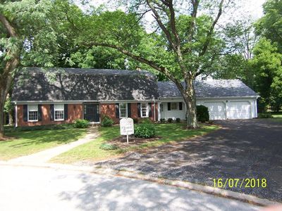 17 Lincolnshire Ave, Danville, IL, 61832