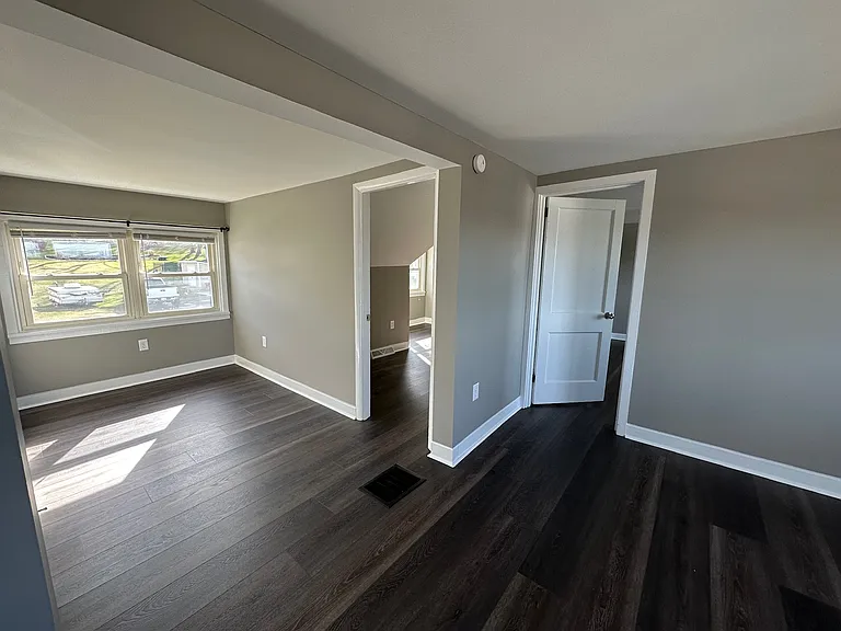 210 Hill St — Photo 24