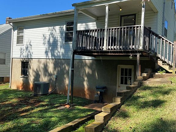 3rd image of 1397 Hillcrest Ave