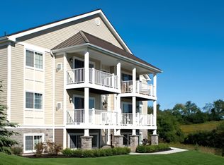 400 Brunswick Dr #267, Troy, NY 12180