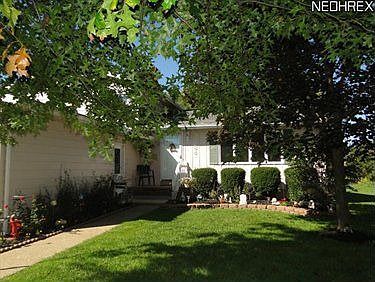 2nd image of 884 Westminister Dr