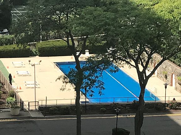 3rd image of 2625 Park Ave Unit 7R
