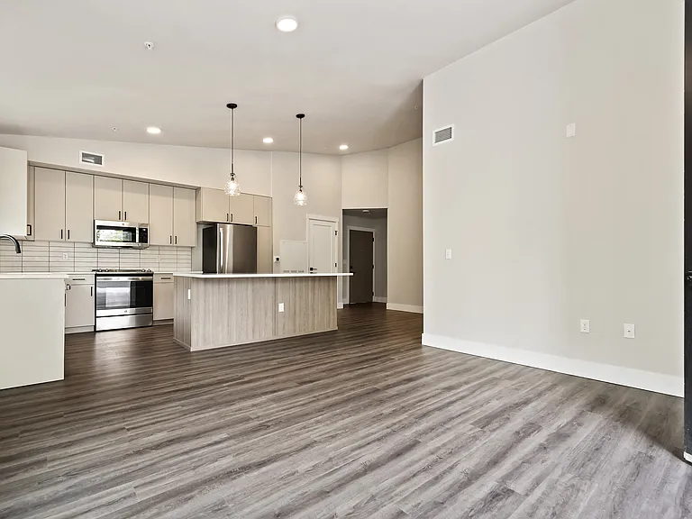 River Pointe Apartments — Photo 20