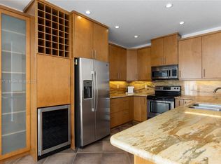 935 Corkwood St #935, Hollywood, FL 33019