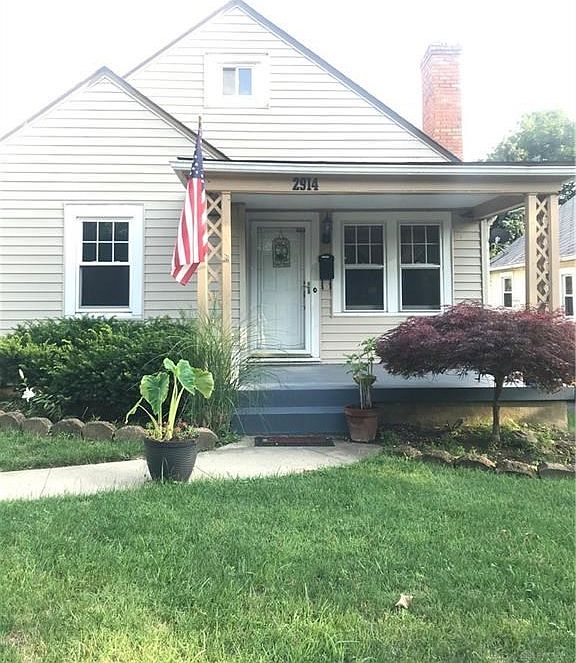 1st image of 2914 W Hillcrest Ave