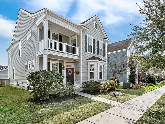 2nd image of 1818 Grovehurst Dr