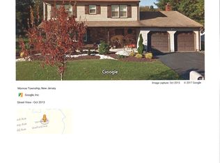 9 Vernon Ave, Monroe Township, NJ 08831
