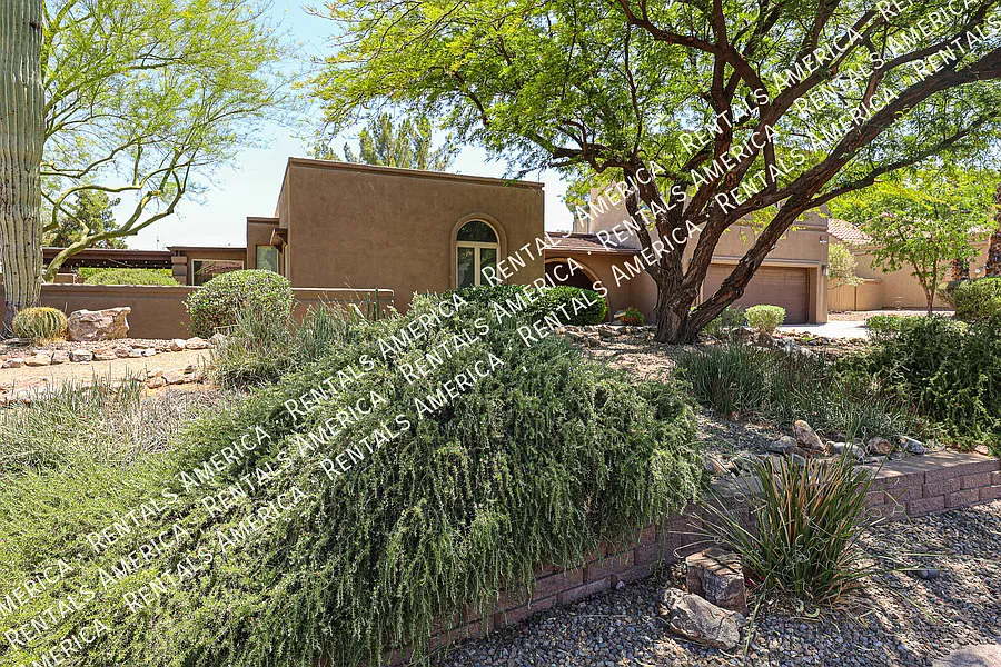 Fountain Hills Gem - Private Oasis Pool and Separate Studio Apartment — Photo 3