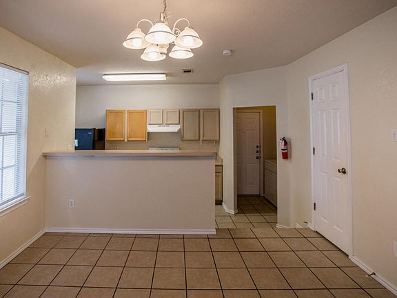 4th image of 881 Sagewood Trl