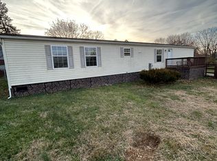 28 Moats Ln, Martinsburg, WV 25404