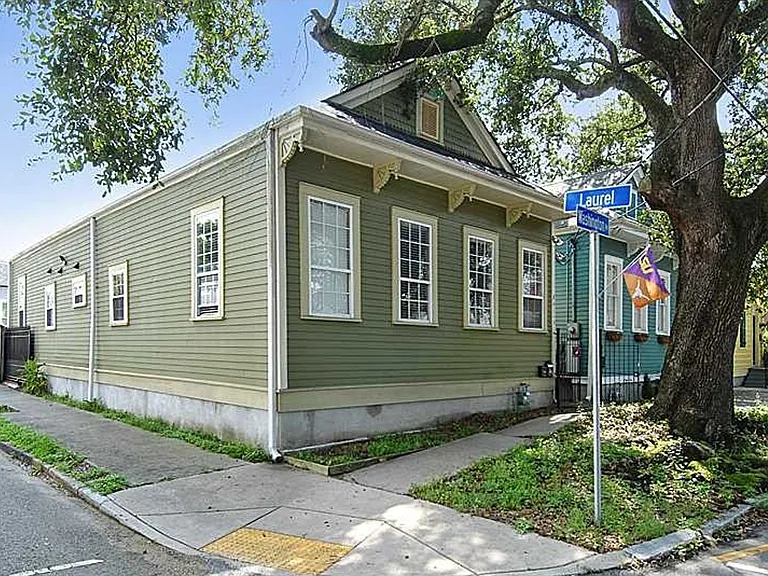 843 Washington Ave — Photo 1