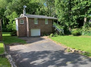 82 North Rd, Wayne, NJ 07470