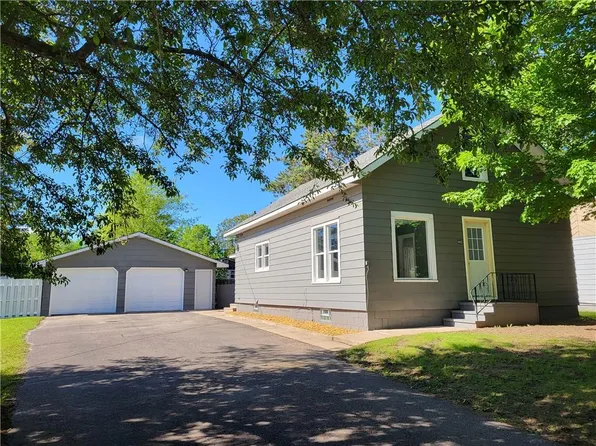 945 Sylvan Street, Cumberland, WI 54829