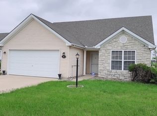 502 Corey Ln, Champaign, IL 61822