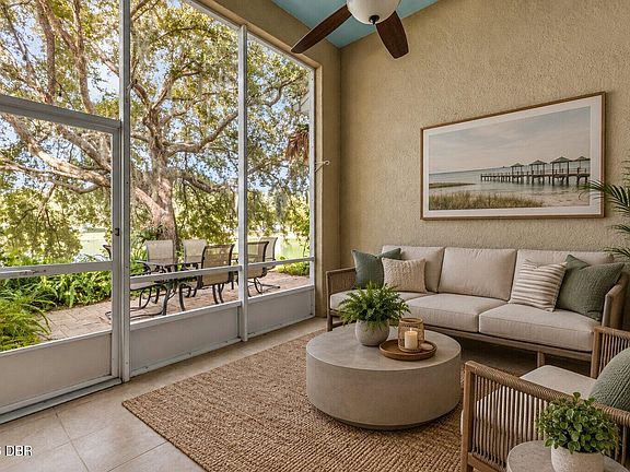 3rd image of 128 Bauer Cir
