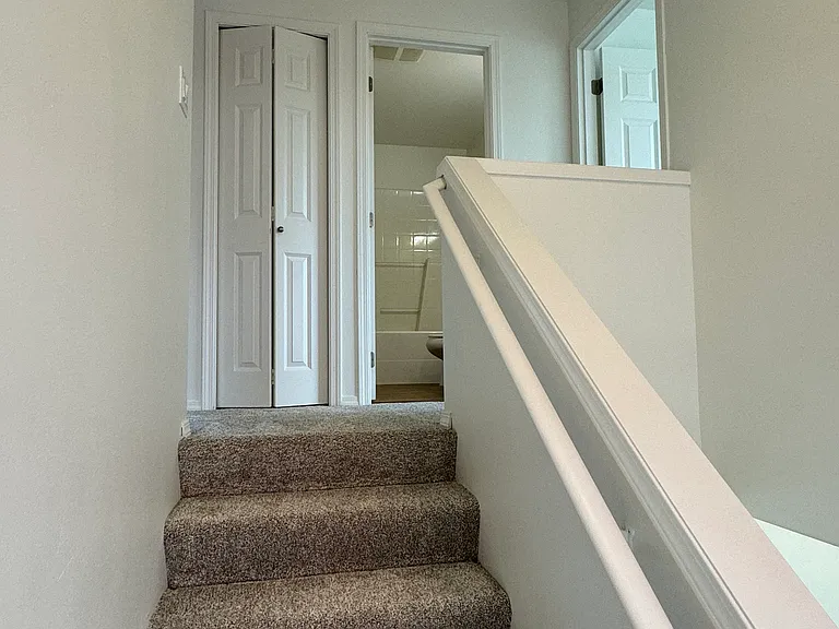7117 Rainier Dr #H — Photo 14