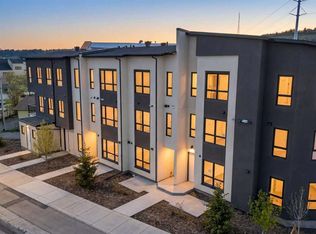 4907 N Bowness Rd NW, Calgary, AB T3B0G2