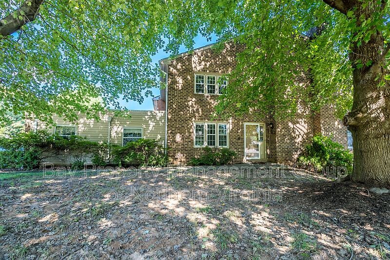 1st image of 1119 Moorefield Hill Ct SW