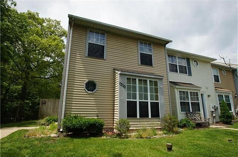 1st image of 1310 Stockett Sq