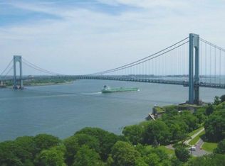 28 Scott Ave, Staten Island, NY 10305