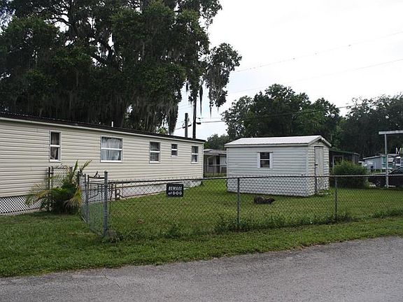 4th image of 1146 Lakewood Cir E
