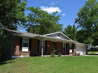 7 Oak Hill Ln, Saint Peters, MO
