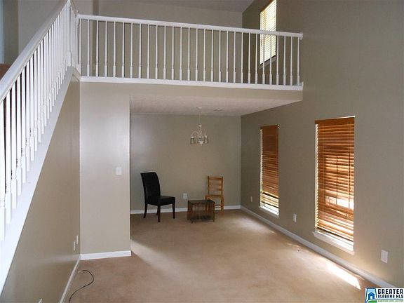 3rd image of 609 West Ave