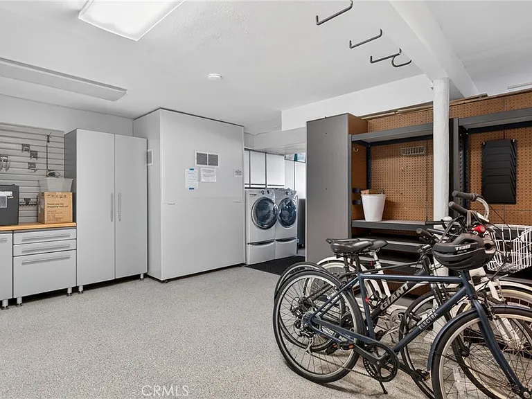 415 1/2 Heliotrope Ave — Photo 17