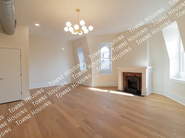 17 N Pearl St #4 — Photo 4