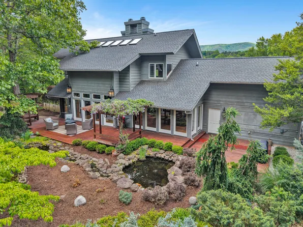 1560 Lee Ln, Fincastle, VA 24090