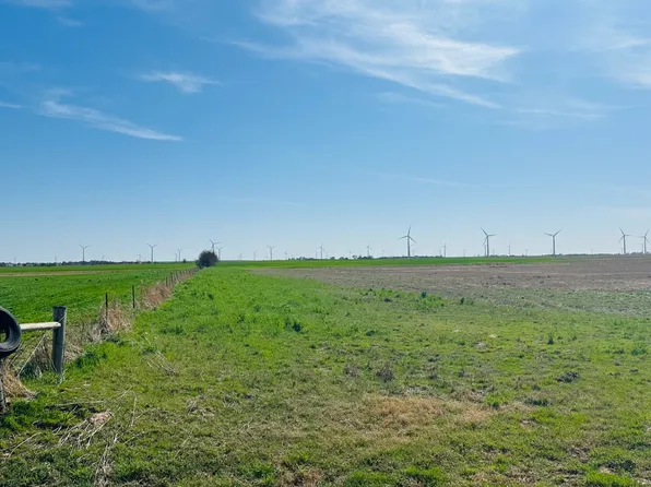 10 Coal Rd, Hunter, OK 74640