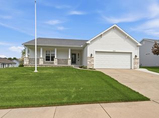 6606 Erie Falls Dr, South Bend, IN 46614