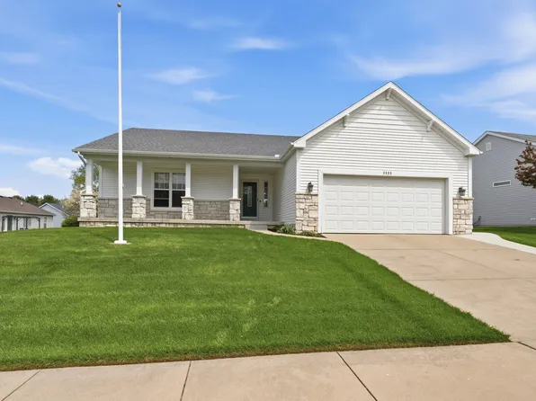 6606 Erie Falls Dr, South Bend, IN 46614