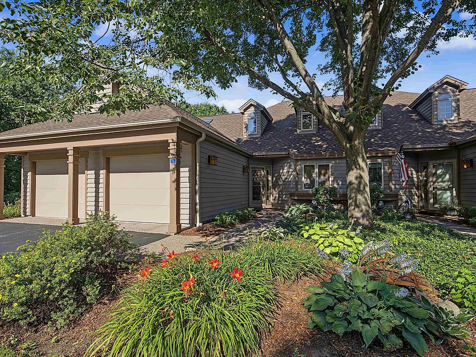 1st image of 2 Rock Cove Ln