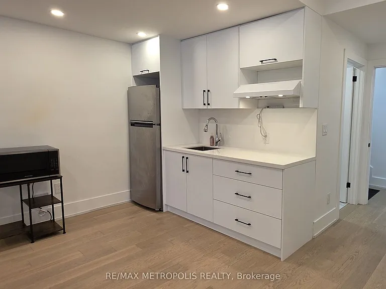 1218A Islington Ave #BASEMENT — Photo 6