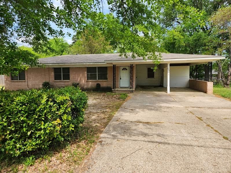 1st image of 205 E Fairlane Dr