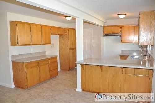 5th image of 18726 Villa Park St