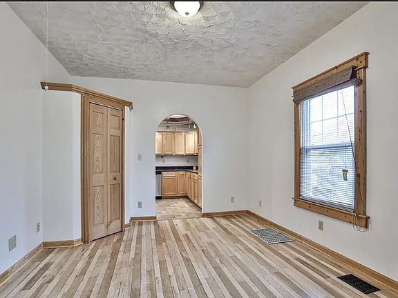 5th image of 1112 Oxford State Rd