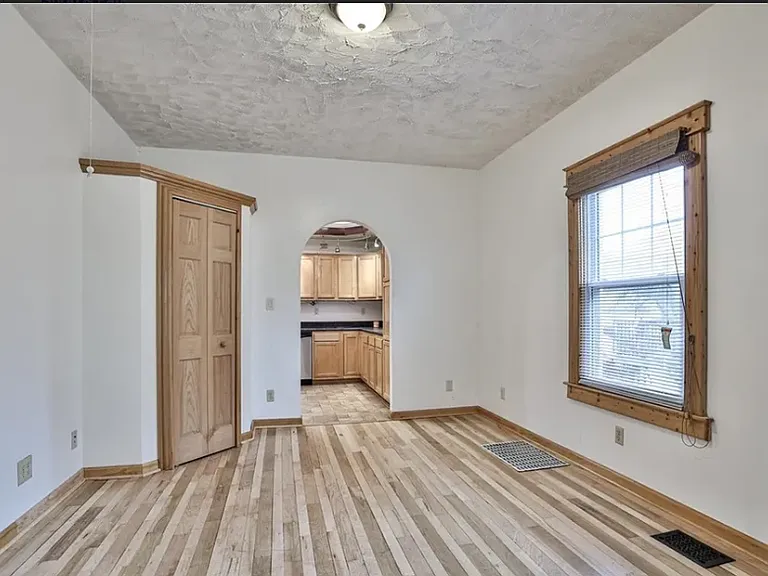 1112 Oxford State Rd — Photo 5