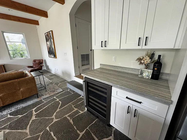 Beverage fridge